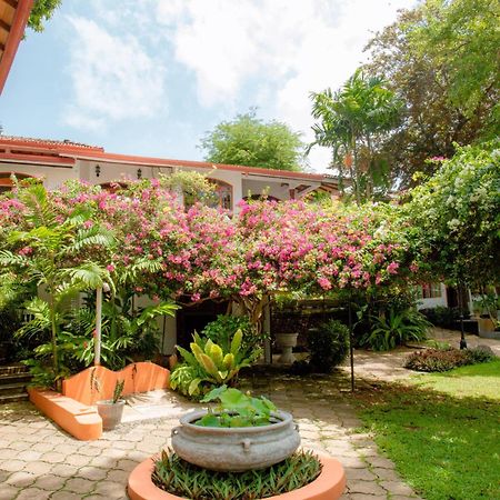 Ayubowan Swiss Lanka Bungalow Resort Bentota Buitenkant foto