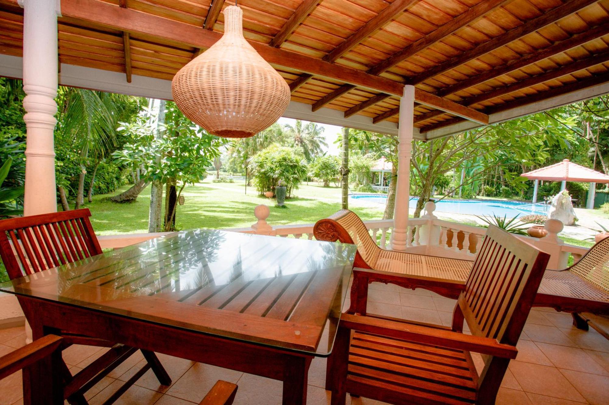 Ayubowan Swiss Lanka Bungalow Resort Bentota Buitenkant foto