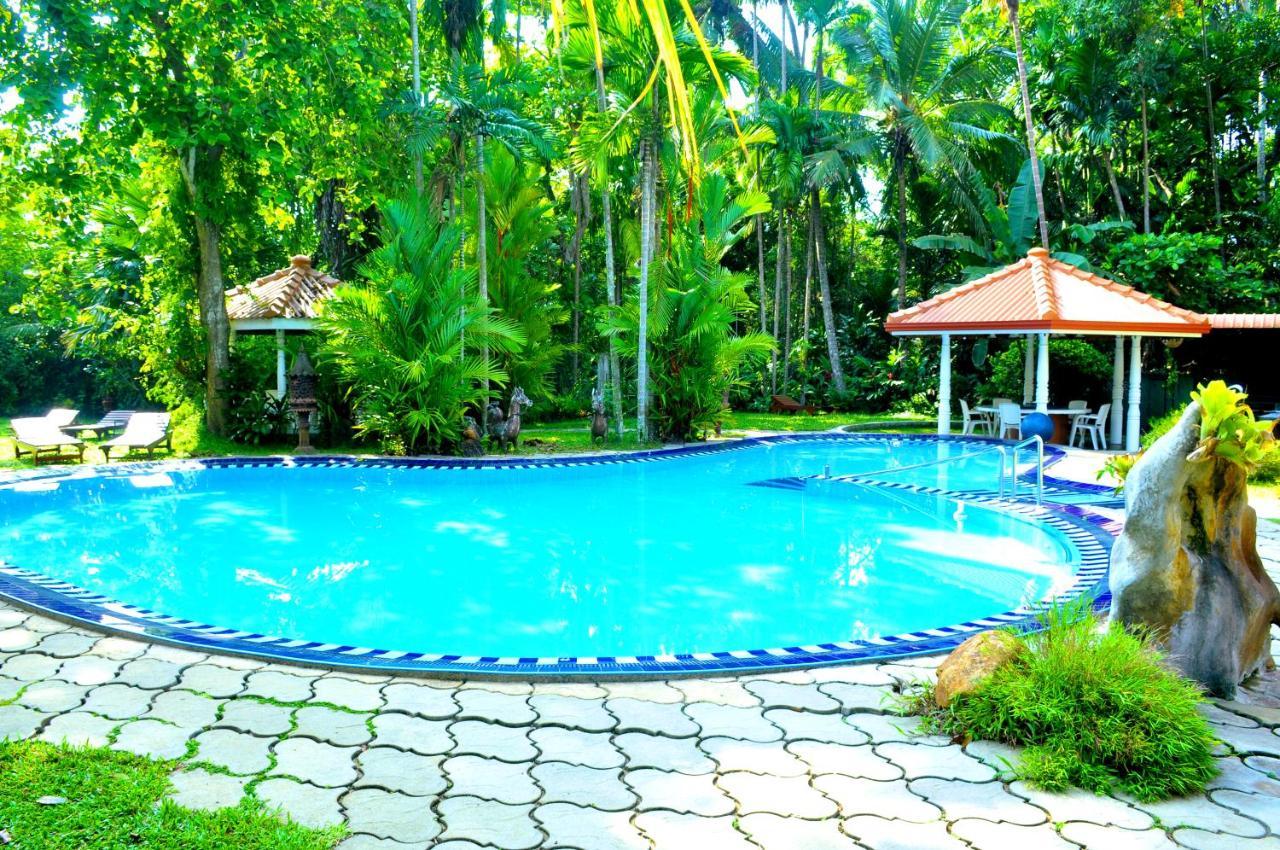 Ayubowan Swiss Lanka Bungalow Resort Bentota Buitenkant foto